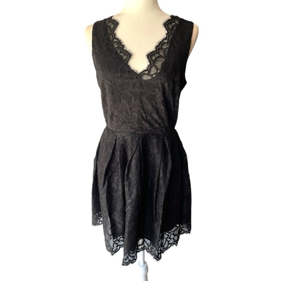 H&M Dresses & Skirts - H&M Black Lace Dress Formal Evening Party Prom Dress Short Mini Dress, Sz 8